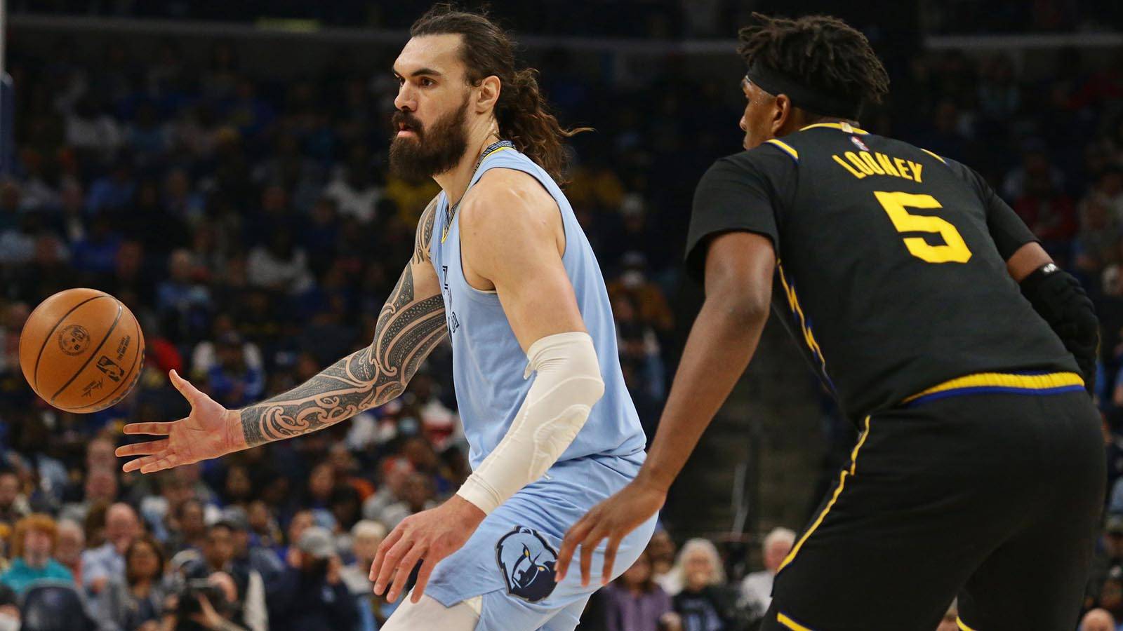 爱游戏权威站点-包含意大利杯集结日再迎强敌，深圳男篮复出首秀，主帅态度：话题不断，临场指挥获称赞的词条