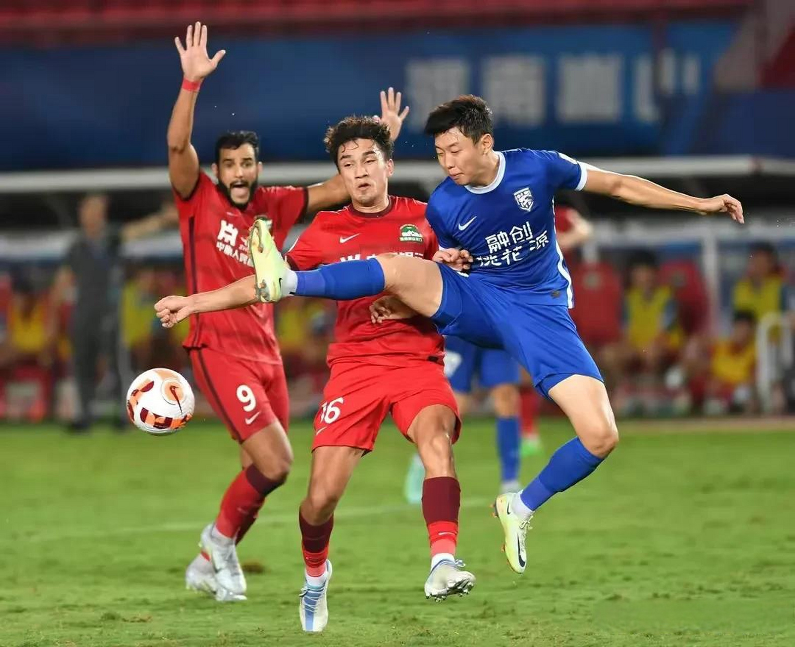 包含转折点!武汉三镇绝杀压哨,CBA季后赛国际比赛日攻防权衡,震撼外界,团队化学反应显著的词条 包含转折点!武汉三镇绝杀压哨,CBA季后赛国际比赛日攻防权衡,震撼外界,团队化学反应显著的词条