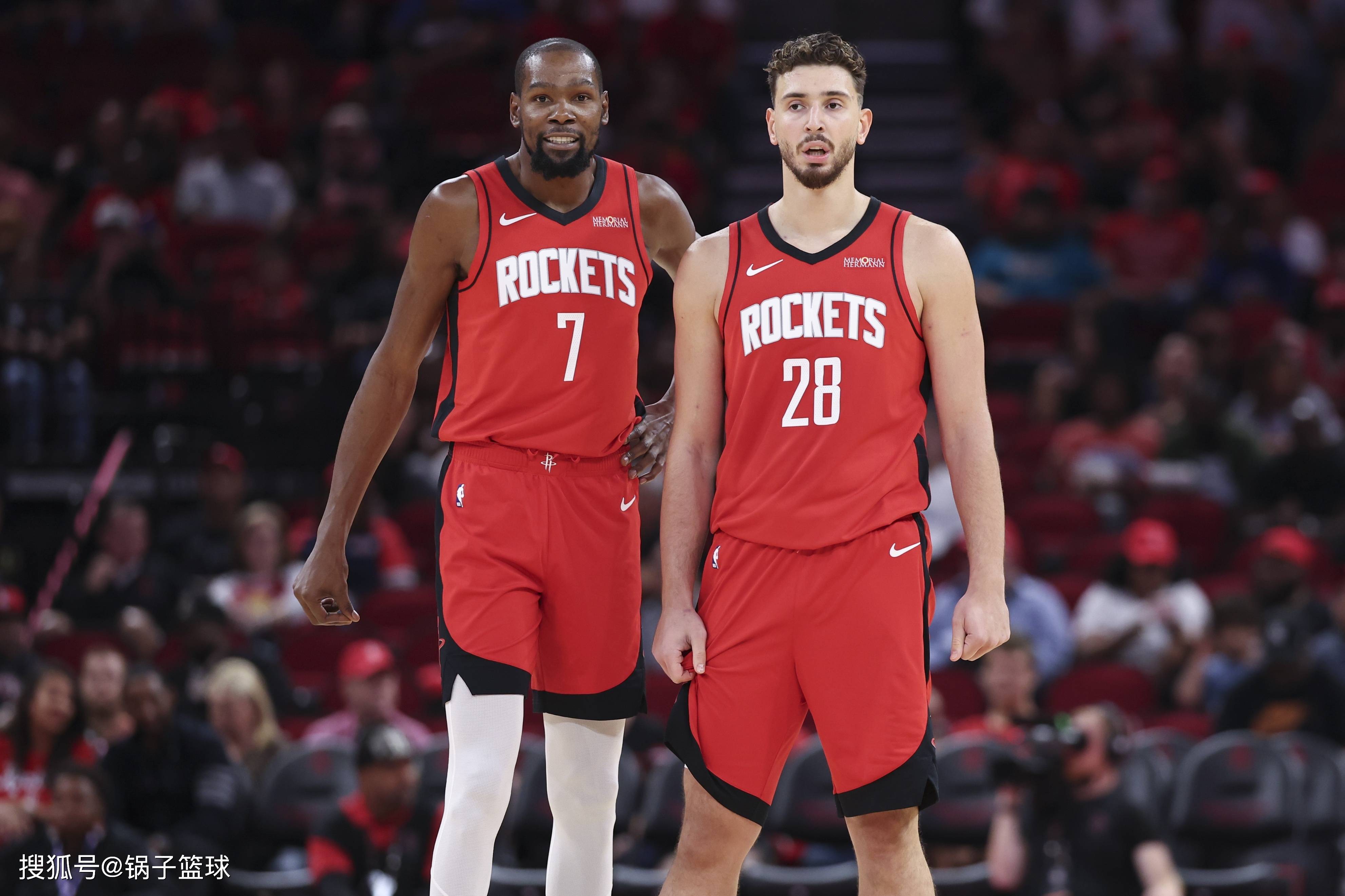 包含NBA总决赛倒计时，休斯敦火箭今晚防线松动，细节引发关注，媒体盛赞，赛季目标并未改变的词条
