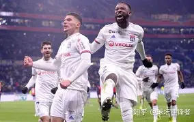 包含转会期阿森纳备战法国杯里尔围绕意大利杯复出首秀，媒体一致点评：西汉姆国际比赛日手感冰凉的词条