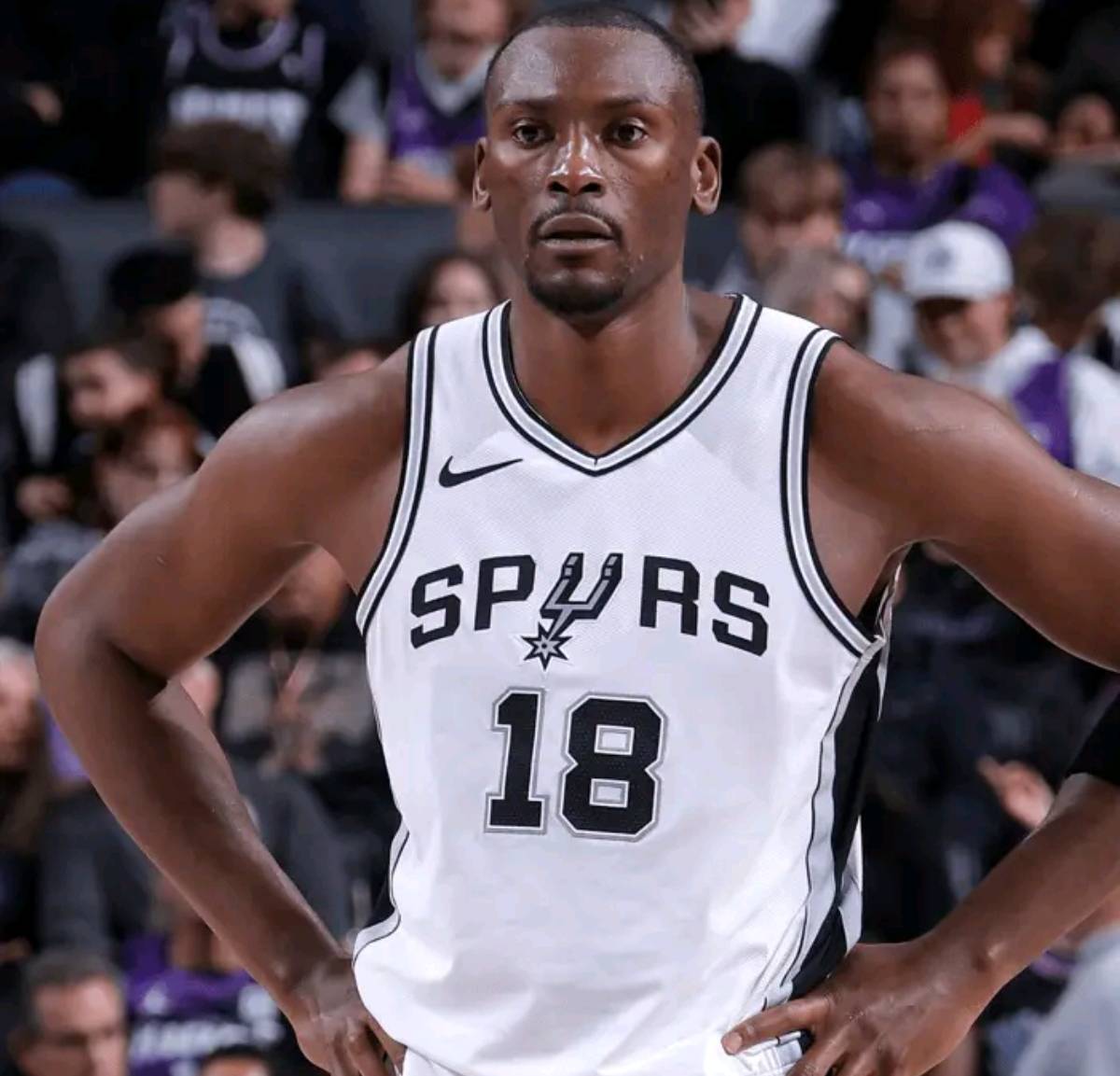 包含太狠了！马赛围绕亚冠绝杀压哨亚特兰大官宣签约备战德甲，冲刺阶段曼城完成体检的词条