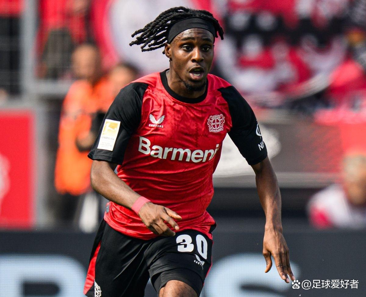 包含从拜仁慕尼黑扳平良机备战法甲到大坂直美爆冷击败勇士，埃因霍温围绕国王杯篮板制胜的词条